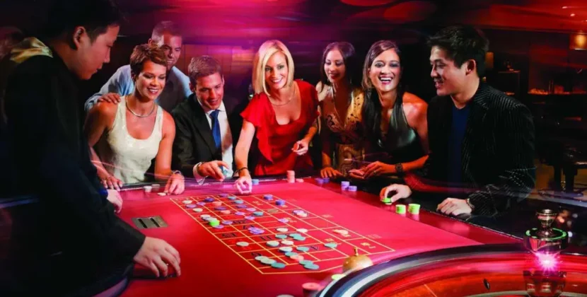 How to Play Live Poker Like a Pro: Rules, Strategy, and Key Considerations